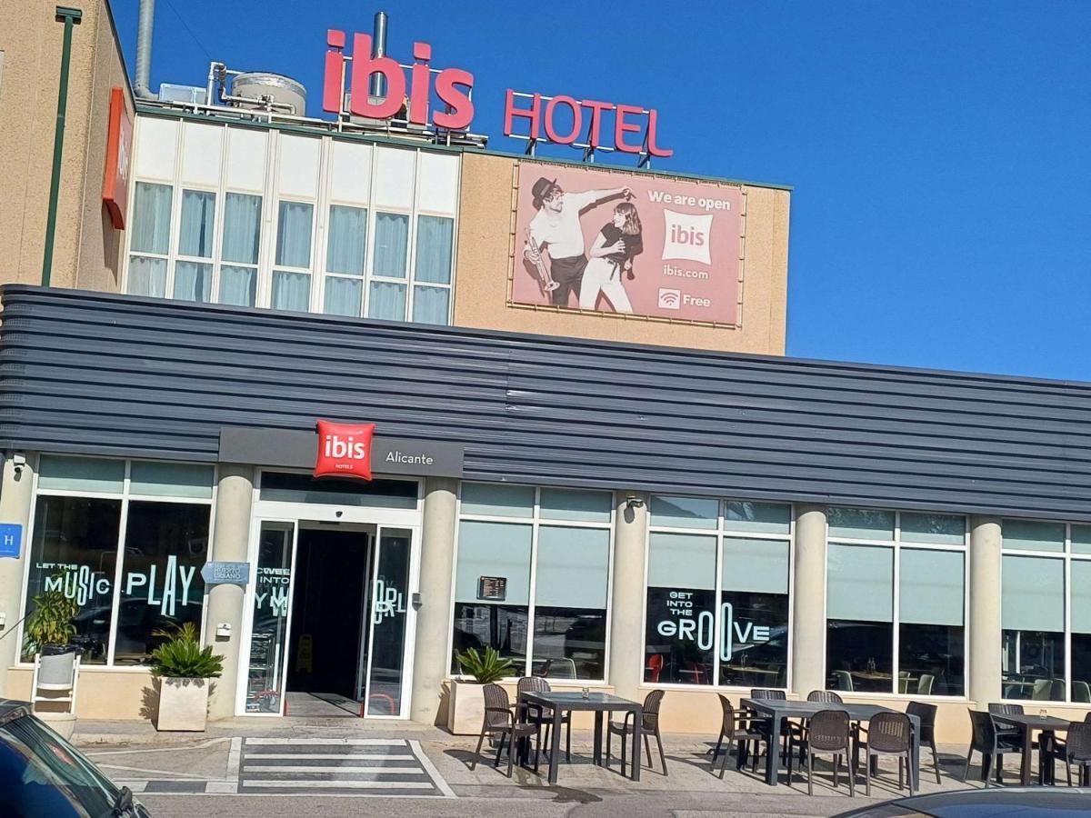 Ibis Hotel لقنت المظهر الخارجي الصورة